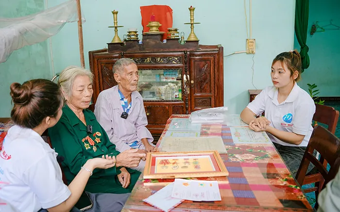 Hình ảnh kèo thẻ phạt Kingfun